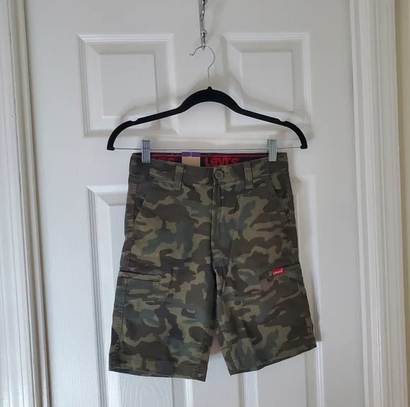 New Levi's Youth Cargo Short Size 10 - Picture 2 of 6